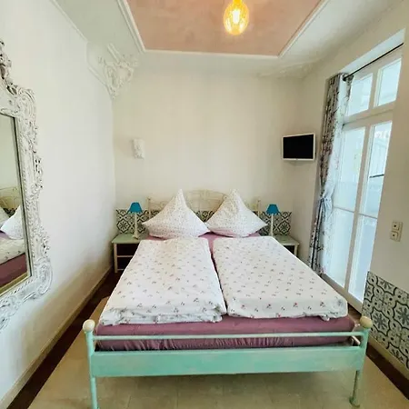 Waldrose Apartment