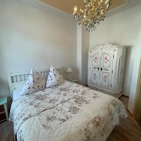 Waldrose Apartment