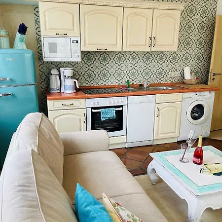 Waldrose Apartment *