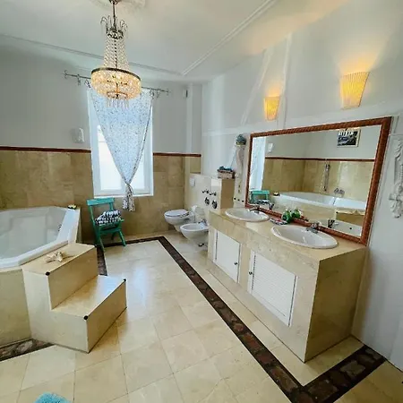 Waldrose Apartment