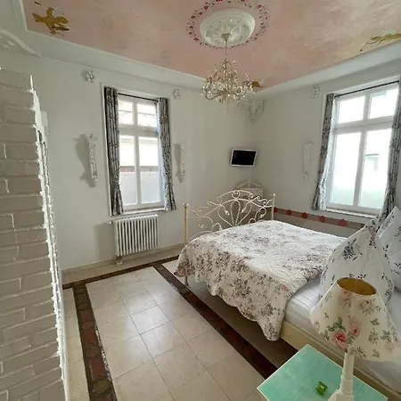 Waldrose Apartment *
